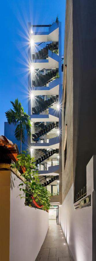 The Galaxy Home Doi Can Hotel And Apartment Hanoï Extérieur photo